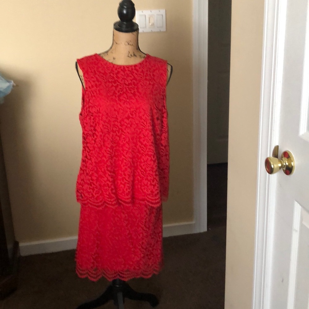 Elle skirt and sleeveless top set